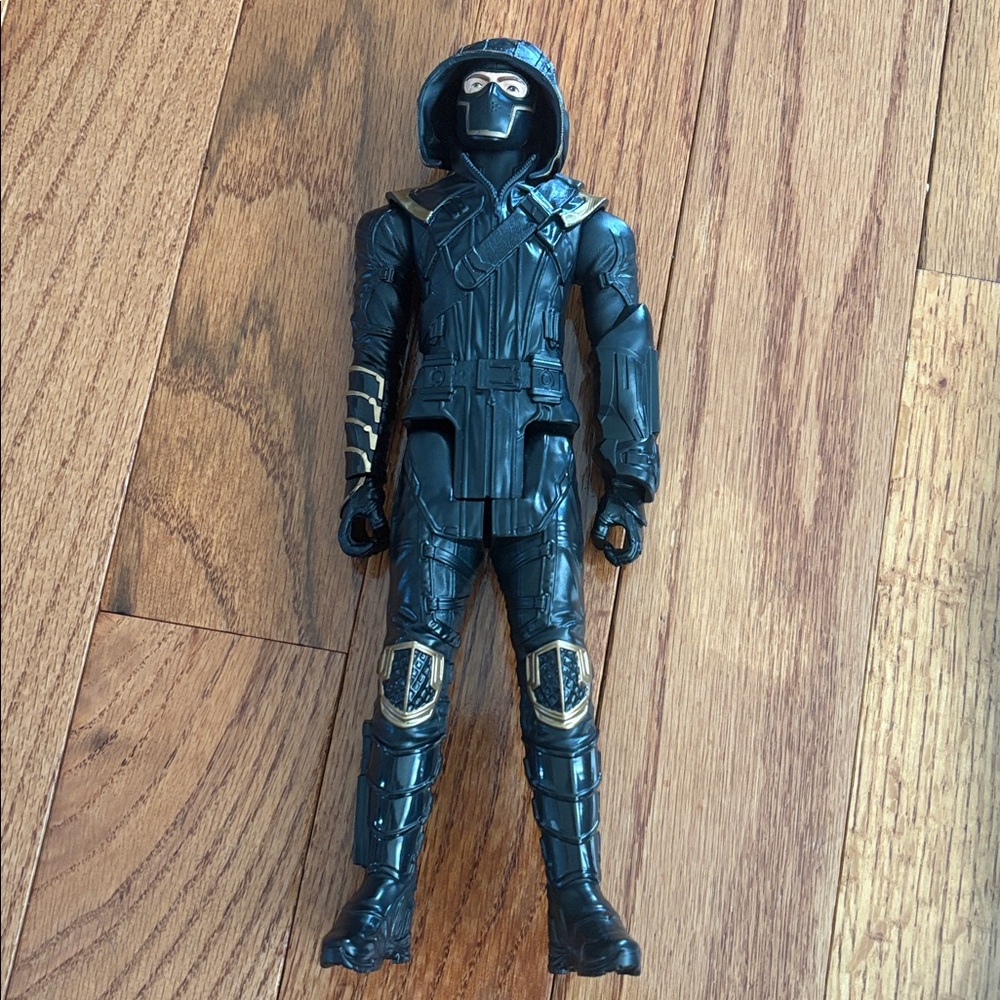 Antman and Hawkeye action figures - Picture 4 of 10